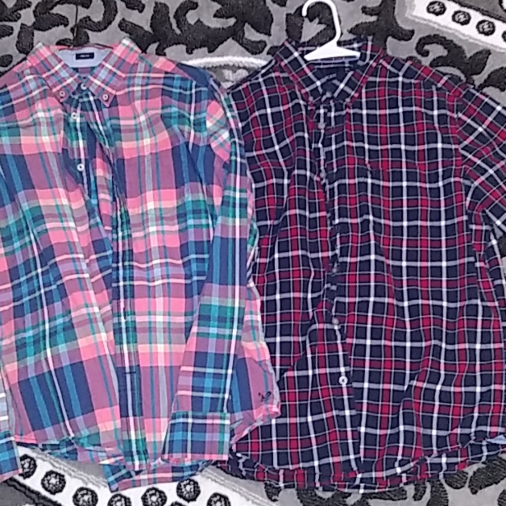 2 american eagle button downs EUC